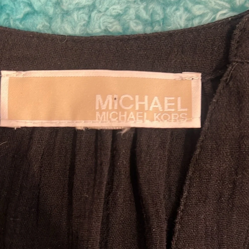 🔥Michael Kors Black Button-Up Top🔥